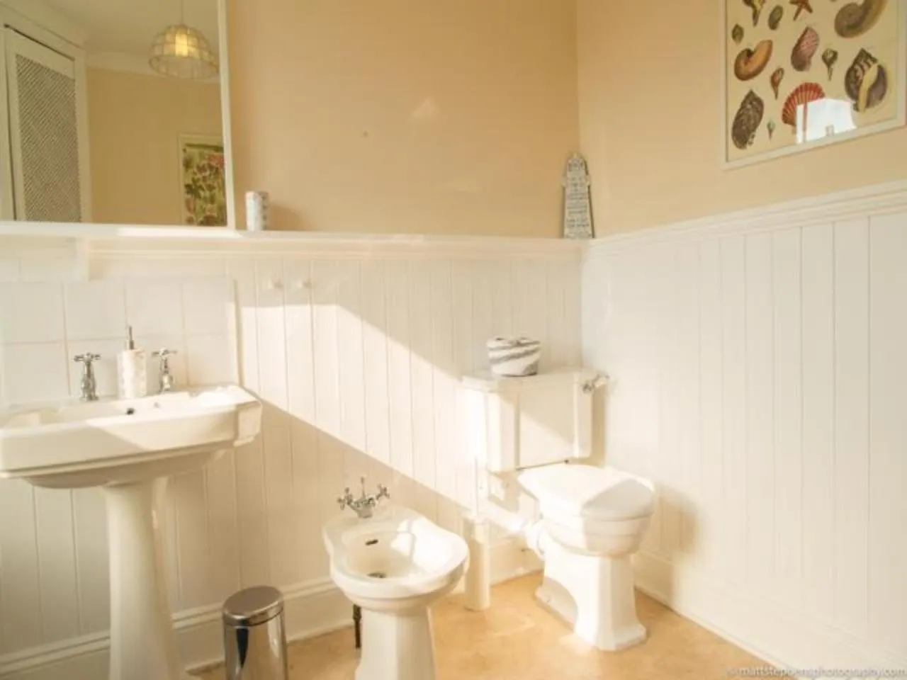 Classic Victorian House Sleeps 8 In East Brighton Apartment