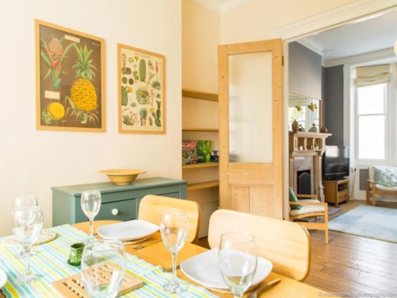 Classic Victorian House Sleeps 8 In East Brighton Apartment