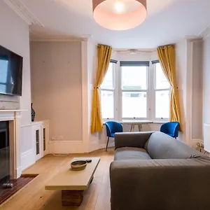 Apartment Large Modern Studio By The Beach, Brighton